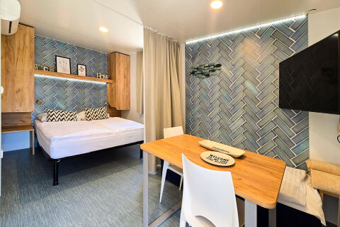 Mobilhome Cozy pro 2–3 osoby, Falkensteiner Premium Camping Zadar, Chorvatsko