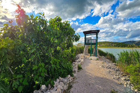 Vranské jezero, návštěvnické centrum Prosika, Zadarská riviéra, Chorvatsko