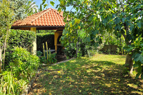 Apartmány Molly - zahrada a domek s grilem, Novi Vinodolski, Crikvenická riviéra, Chorvatsko