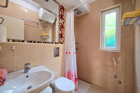 A4 - bezbariérová koupelna, apartmány Molly, Novi Vinodolski, Crikvenická riviéra, Chorvatsko