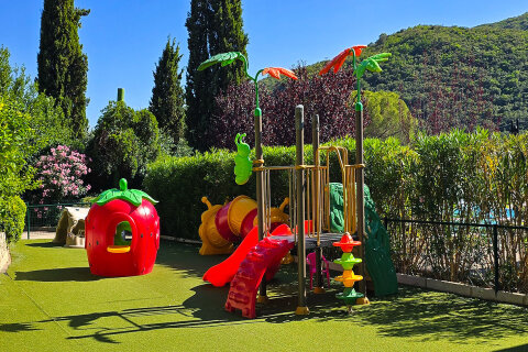 Mobilhome Oliva - dětské hřiště miniklubu Olie's, Rabac, Istrie, Chorvatsko