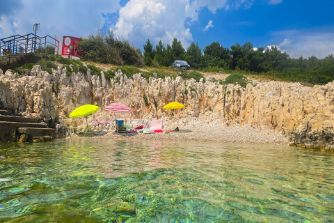 Pláž Girandella, Rabac, Istrie, Chorvatsko