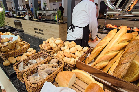 Bufetové snídaně - resort Oliva, Rabac, Istrie, Chorvatsko