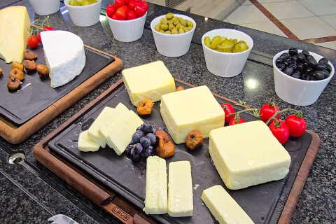 Bufetové snídaně - resort Oliva, Rabac, Istrie, Chorvatsko