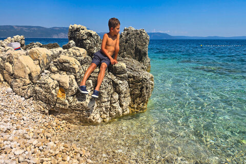 Pláž Girandella, Rabac, Istrie, Chorvatsko