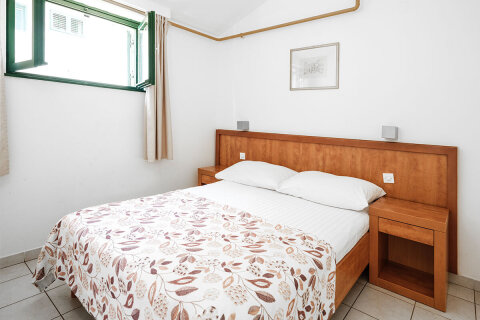 Apartmán AP/5*** pro 4–5 osob, Zaton Holiday Resort, Zaton, Zadarská riviéra, Chorvatsko