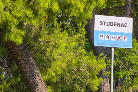 Mobilhome Kučica - písečná pláž Studenac 300 m od mobilhomu, Tkon, ostrov Pašman, Chorvatsko