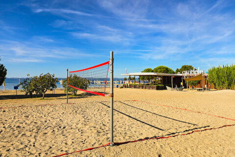 Zaton Holiday Resort - beach volejbal, Zaton, Zadarská riviéra, Chorvatsko