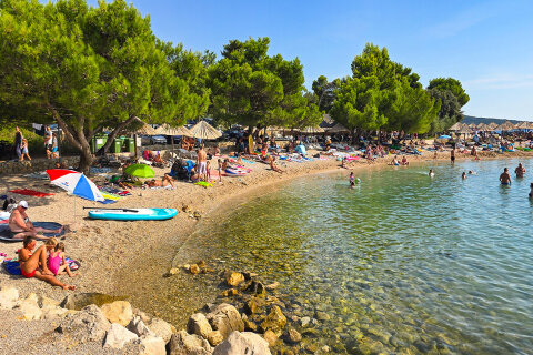 Punat - pláže, ostrov Krk, Chorvatsko