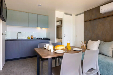 Mobilhome Lodge Prestige Laguna pro 5–6 osob, Resort BiVillage, Fažana, Istrie, Chorvatsko