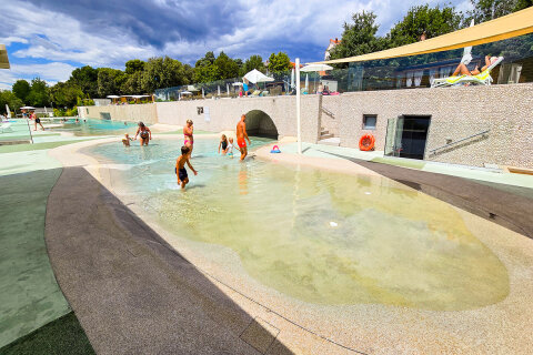 Mobilhome Tropical - brouzdaliště u bazénu, Selce, Crikvenická riviéra, Chorvatsko