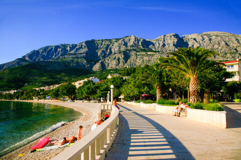 Tučepi - pláže, Makarská riviéra, Chorvatsko