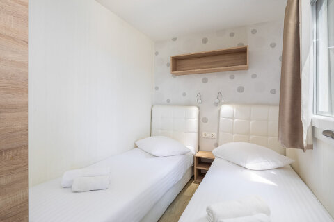 MHRMV - Mobilhome Relax 6+2 (Mountain View) pro 6–8 osob, Almissa Resort, Omiš, Chorvatsko