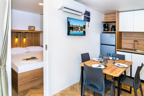 MHAC - Mobilhome Adria Superior 4+1 C zona pro 4–5 osob, Almissa Resort, Omiš, Chorvatsko