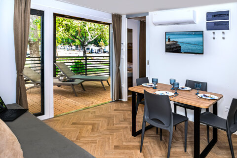 MHAC - Mobilhome Adria Superior 4+1 C zona pro 4–5 osob, Almissa Resort, Omiš, Chorvatsko
