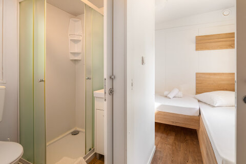 MHRN - Mobilhome Relax 4+2 Nord pro 4–6 osob, Almissa Resort, Omiš, Chorvatsko