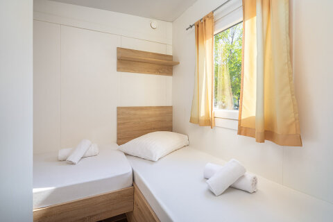 MHRN - Mobilhome Relax 4+2 Nord pro 4–6 osob, Almissa Resort, Omiš, Chorvatsko