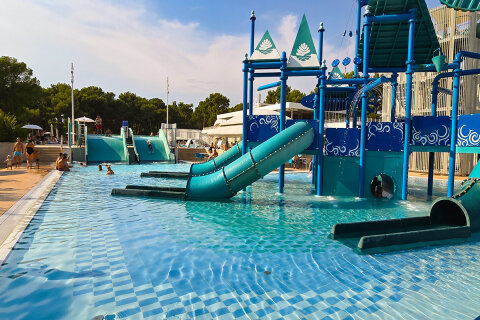 Čikat Resort*** - aquapark, Mali Lošinj, ostrov Lošinj, Chorvatsko