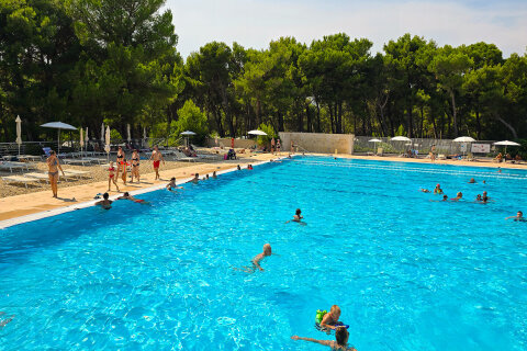 Čikat Resort*** - aquapark, Mali Lošinj, ostrov Lošinj, Chorvatsko