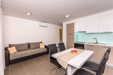 A1 - apartmány Crystal, Podstrana, Chorvatsko