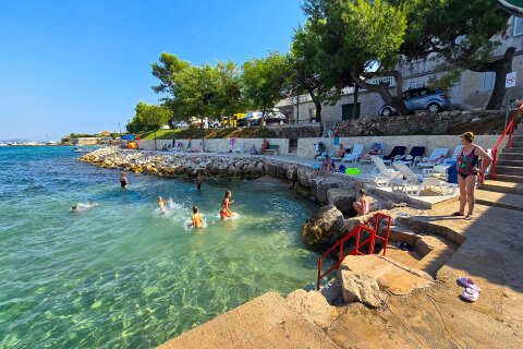 Apartmán Kornelija - pláž Južna plaža 250 m od domu, Tkon, ostrov Pašman, Chorvatsko