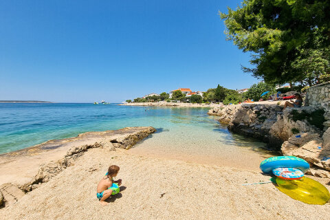 Mandre - pláž u domů Silvano a Roza, ostrov Pag, Chorvatsko