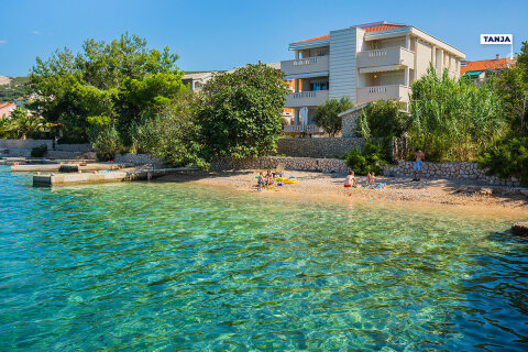 Apartmány Tanja - písčitooblázková pláž 60 m od domu, Stará Novalja, ostrov Pag, Chorvatsko