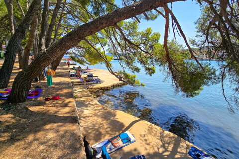 Resort Zelena Punta - pláže, Kukljica, ostrov Ugljan, Chorvatsko