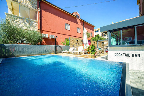 Apartmány Larisa - bazén, Šibenická riviéra, Chorvatsko