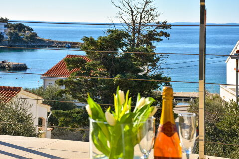 Prázdninový dům Harmonie - výhled z terasy ve 2. poschodí, Jakišnica, ostrov Pag, Chorvatsko