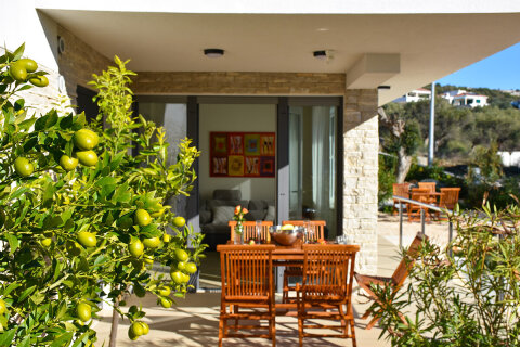 Prázdninový dům Harmonie - terasa v přízemí, Jakišnica, ostrov Pag, Chorvatsko