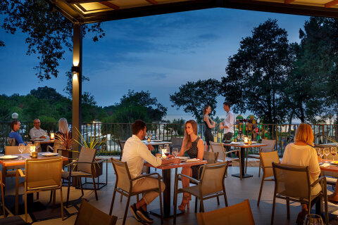 Aminess Maravea Resort**** - jedna z restaurací v resortu, Novigrad - Cittanova, Istrie, Chorvatsko