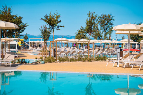 Aminess Atea Camping Resort***** - bazénový komplex, Njivice, ostrov Krk, Chorvatsko