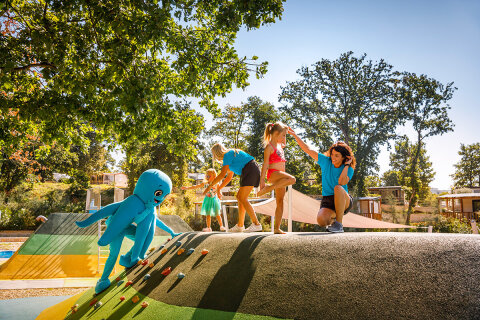 Aminess Atea Camping Resort***** - dětské hřiště, Njivice, ostrov Krk, Chorvatsko