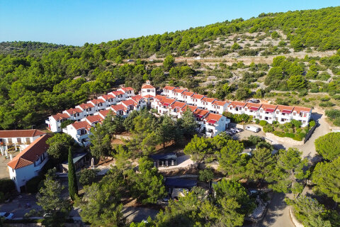 Resort Jezera Lovišća - apartmány, ostrov Murter, Chorvatsko