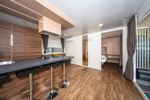 Resort Jezera Lovišća - mobilhome Delux (větší typ), ostrov Murter, Chorvatsko