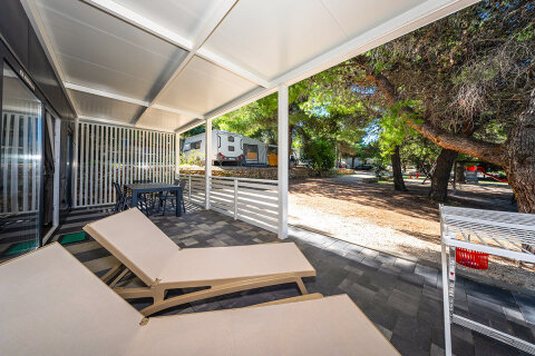 Resort Jezera Lovišća - mobilhome Delux (větší typ), ostrov Murter, Chorvatsko