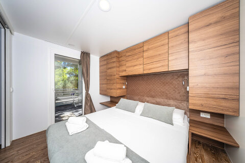 Resort Jezera Lovišća - mobilhome Delux (větší typ), ostrov Murter, Chorvatsko