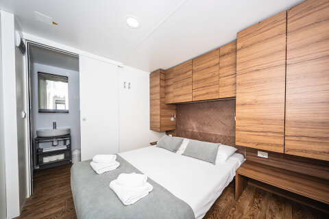 Resort Jezera Lovišća - mobilhome Delux (větší typ), ostrov Murter, Chorvatsko