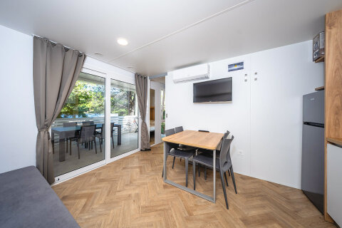 Resort Jezera Lovišća - mobilhome Premium, ostrov Murter, Chorvatsko