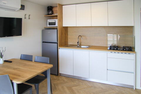 Resort Jezera Lovišća - mobilhome Premium, ostrov Murter, Chorvatsko