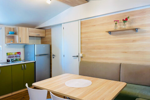 Resort Jezera Lovišća - mobilhome Comfort, ostrov Murter, Chorvatsko
