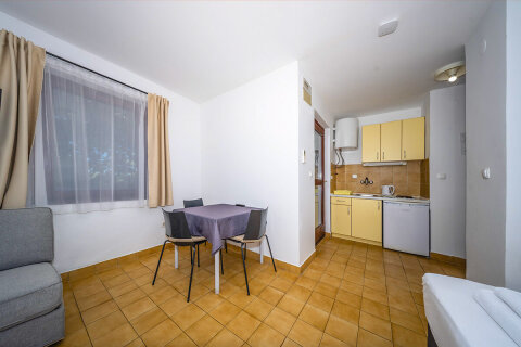 Resort Jezera Lovišća - studio A2+1, ostrov Murter, Chorvatsko