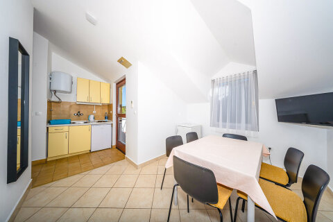 Resort Jezera Lovišća - apartmán C4+2, ostrov Murter, Chorvatsko