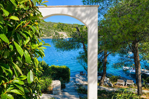 Prázdninový dům Mali Raj - pláž pod domem, ostrov Drvenik Veli, Chorvatsko