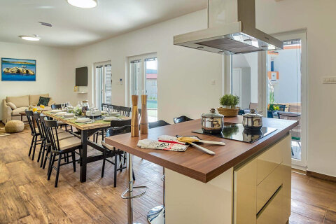 Prázdninový dům Katja - kuchyň s jídelnou, Metajna, ostrov Pag, Chorvatsko