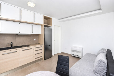 A10 - apartmány Roza pro 2–4 osoby, horní budova - přízemí, Mandre, ostrov Pag