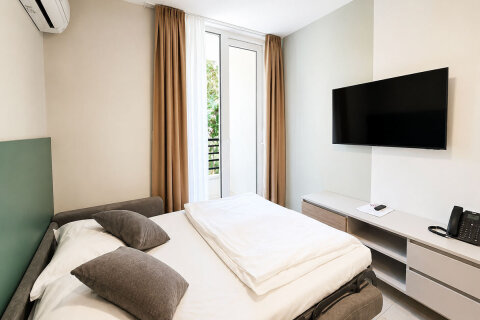Superior Apartmán pro 2–4 osoby, Holiday Village Sagitta***, Lokva Rogoznica, Omišská riviéra, Chorvatsko