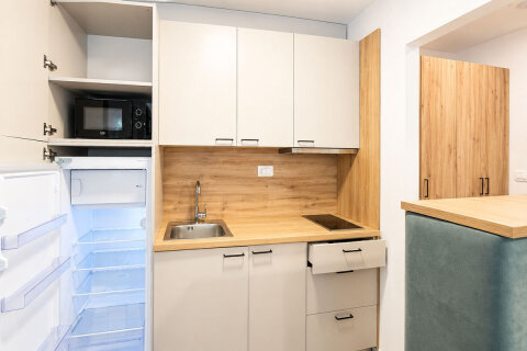 Superior Apartmán pro 2–4 osoby, Holiday Village Sagitta***, Lokva Rogoznica, Omišská riviéra, Chorvatsko