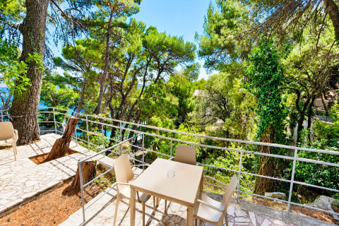 Superior bungalov pro 2–3 osoby, Holiday Village Sagitta***, Lokva Rogoznica, Omišská riviéra, Chorvatsko